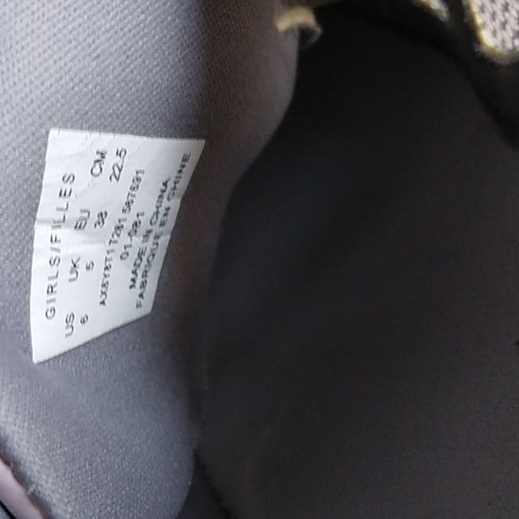 Girl's North Face Laced Athletic Shoes - Picture 8 of 8